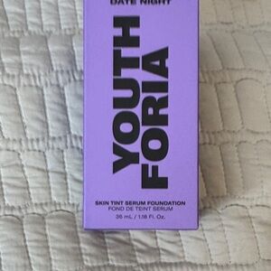 Youth Foria Date Night Skin Tint Foundation #315 Light to Medium NIB